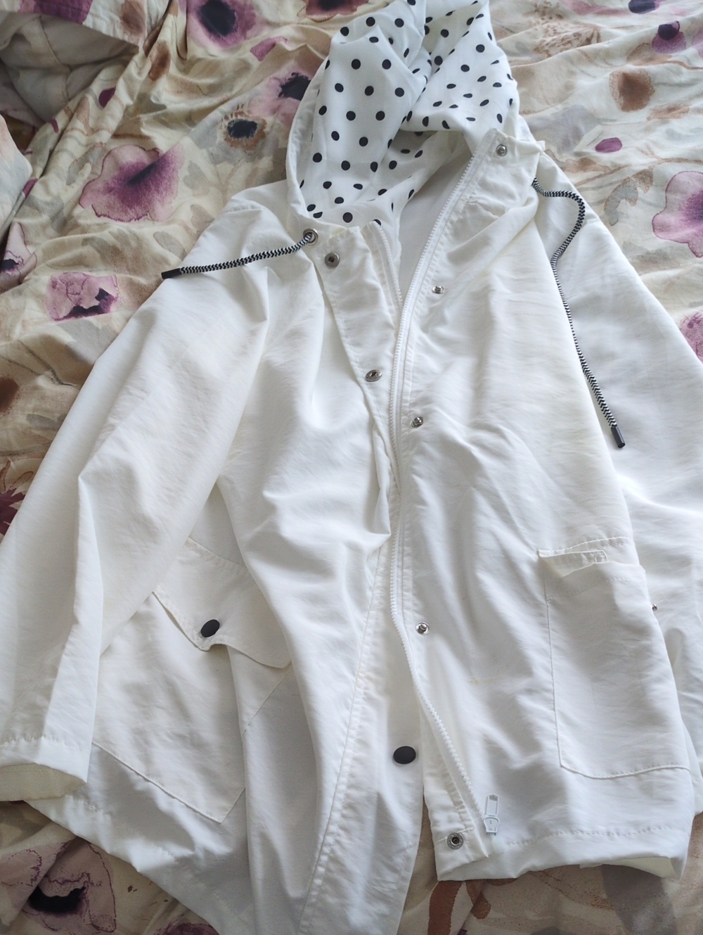 White Light-weight Hooded Rain Resistant Jacket with Polka Dot Lining